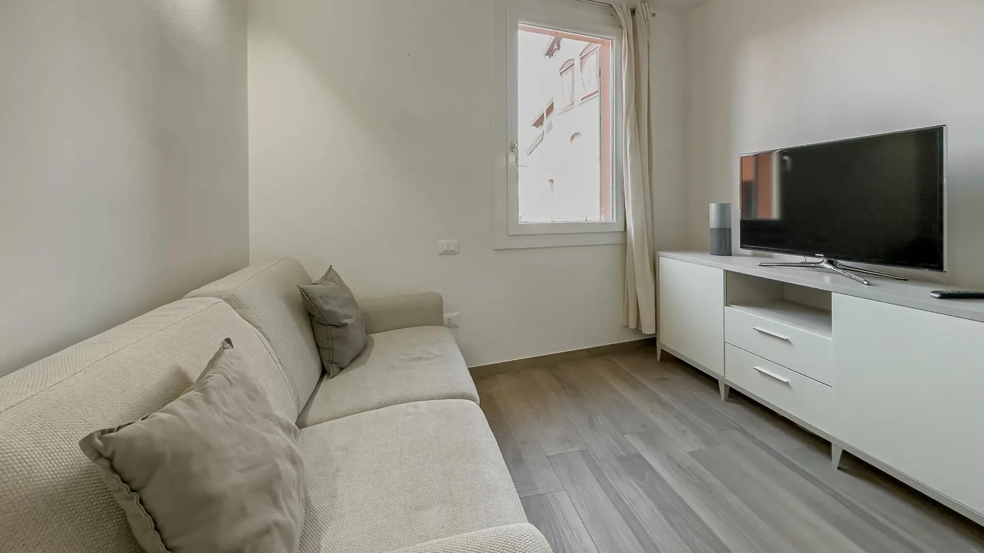 Realkasa Canonica Apartment Bologna