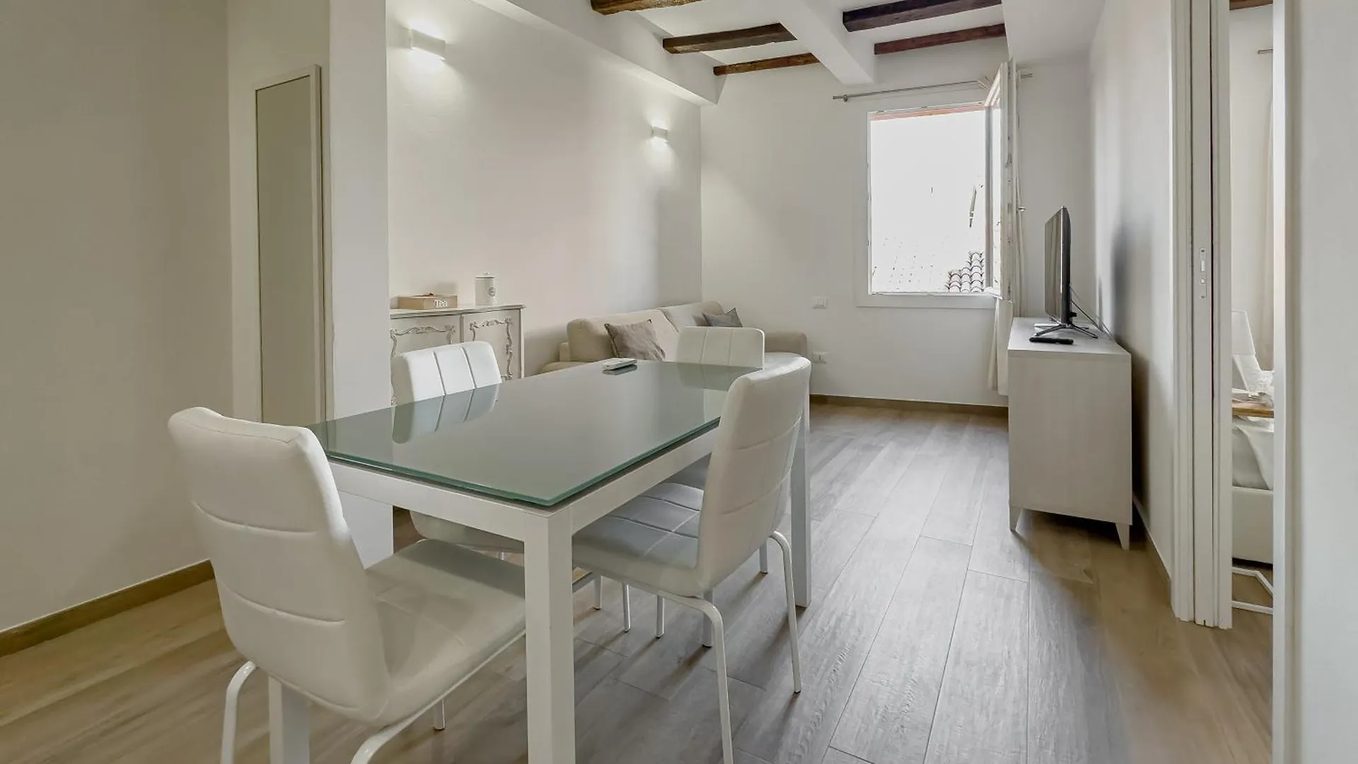 Realkasa Canonica Apartment Bologna Italy