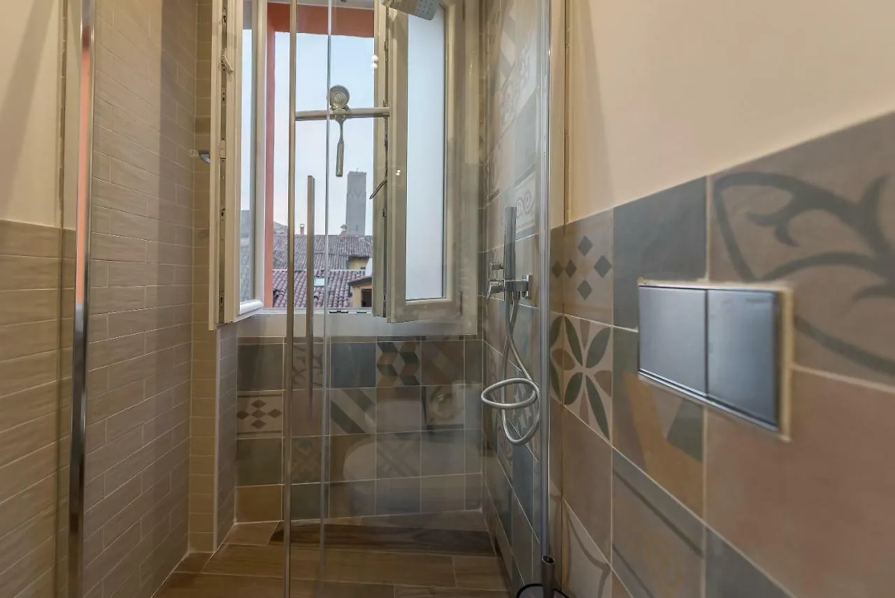 Realkasa Canonica Apartment Bologna